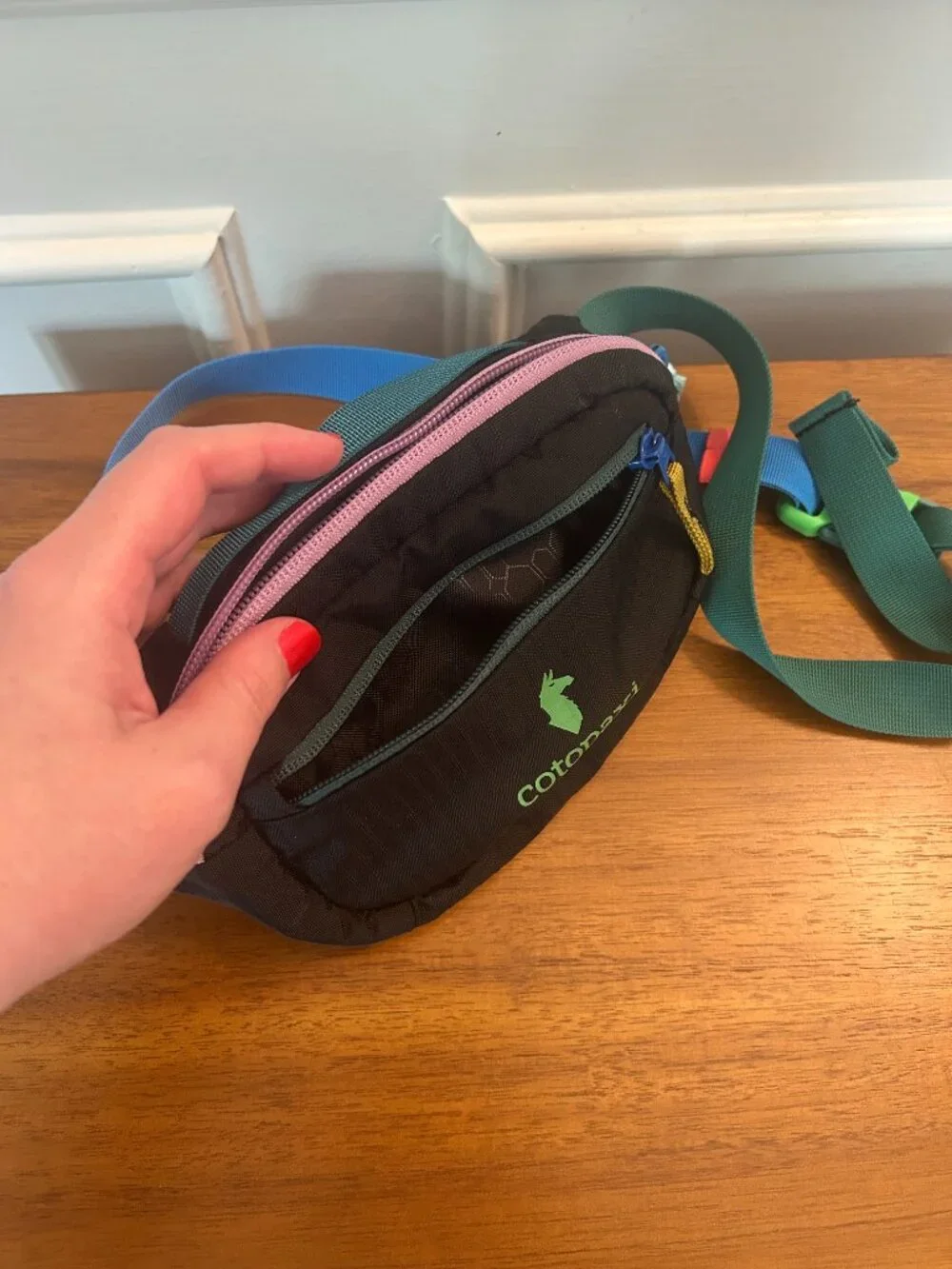 Cotopaxi Kapai Del Dia Dark Sling Crossbody Bag | colorblock cute and functional